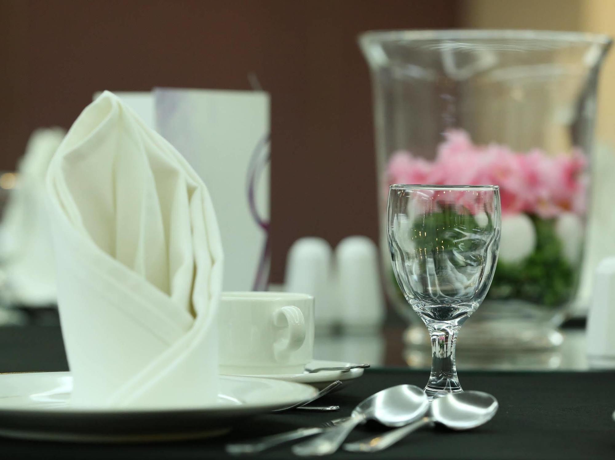 Puri Pujangga Hotel Банги Екстериор снимка