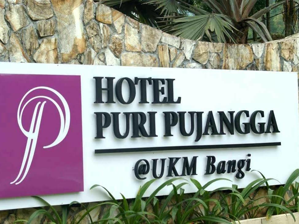 Puri Pujangga Hotel Банги Екстериор снимка